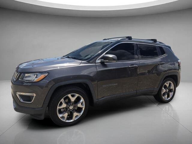 Used 2019 Granite Crystal Metallic Clearcoat Jeep Limited image 9