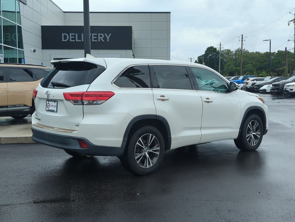 Used 2017 White Toyota LE Plus image 7