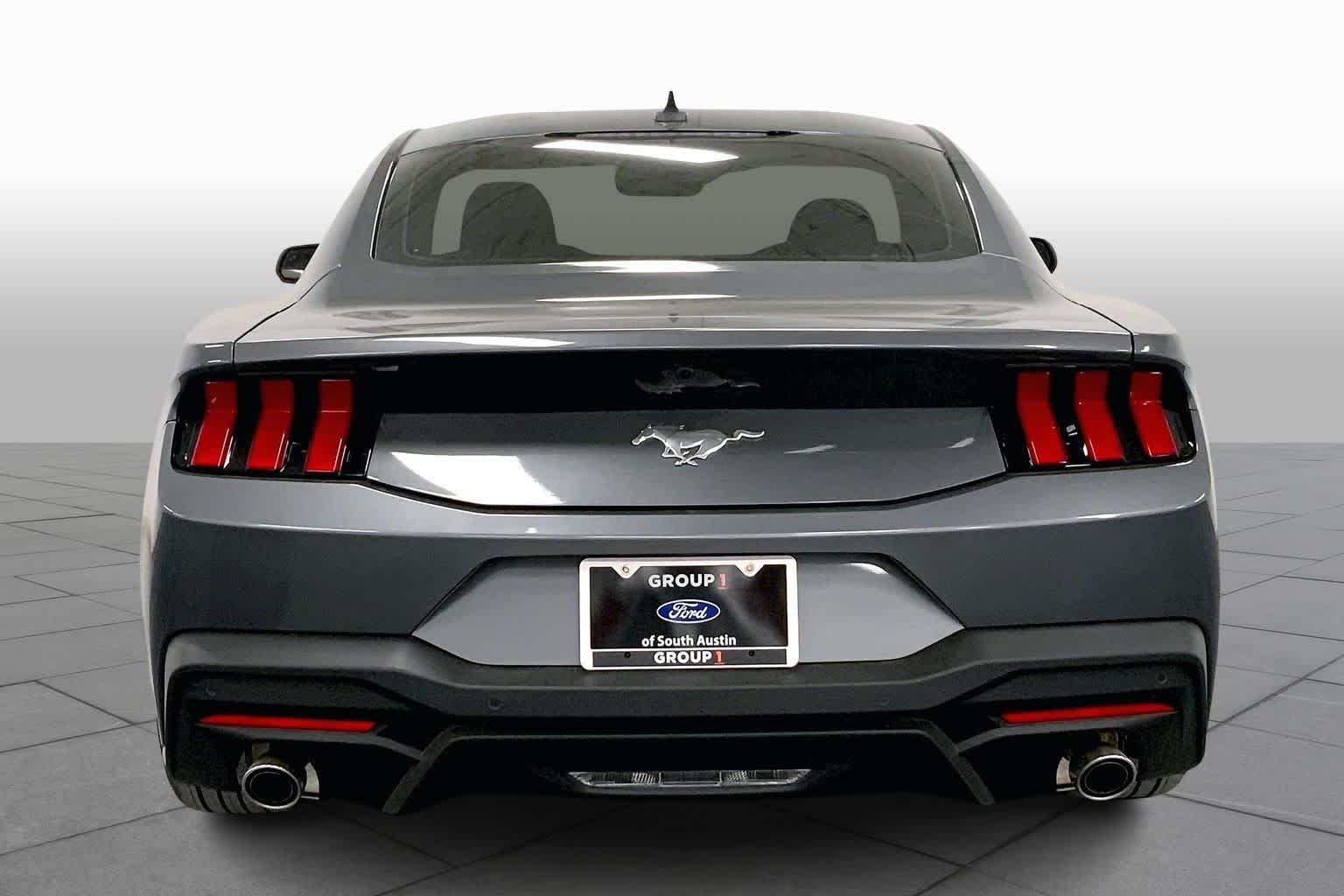 2025 Ford Mustang EcoBoost Fastback - Photo 4