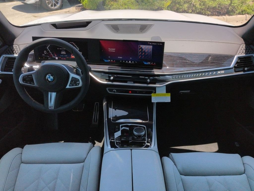 New 2026 Alpine White BMW xDrive40i image 15