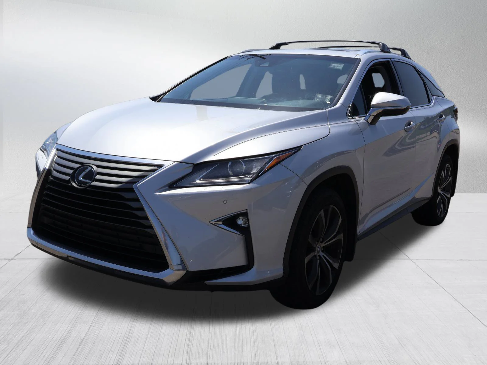 Used 2017 Silver Lining Metallic Lexus RX 350 image 3