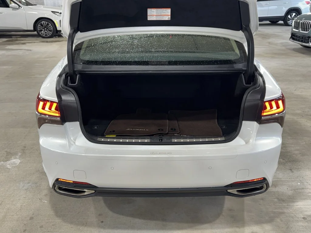 Used 2019 White Lexus 500 Base image 13