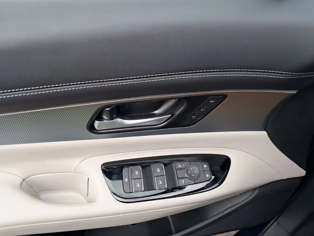 2025 Nissan Murano SL - Photo 8