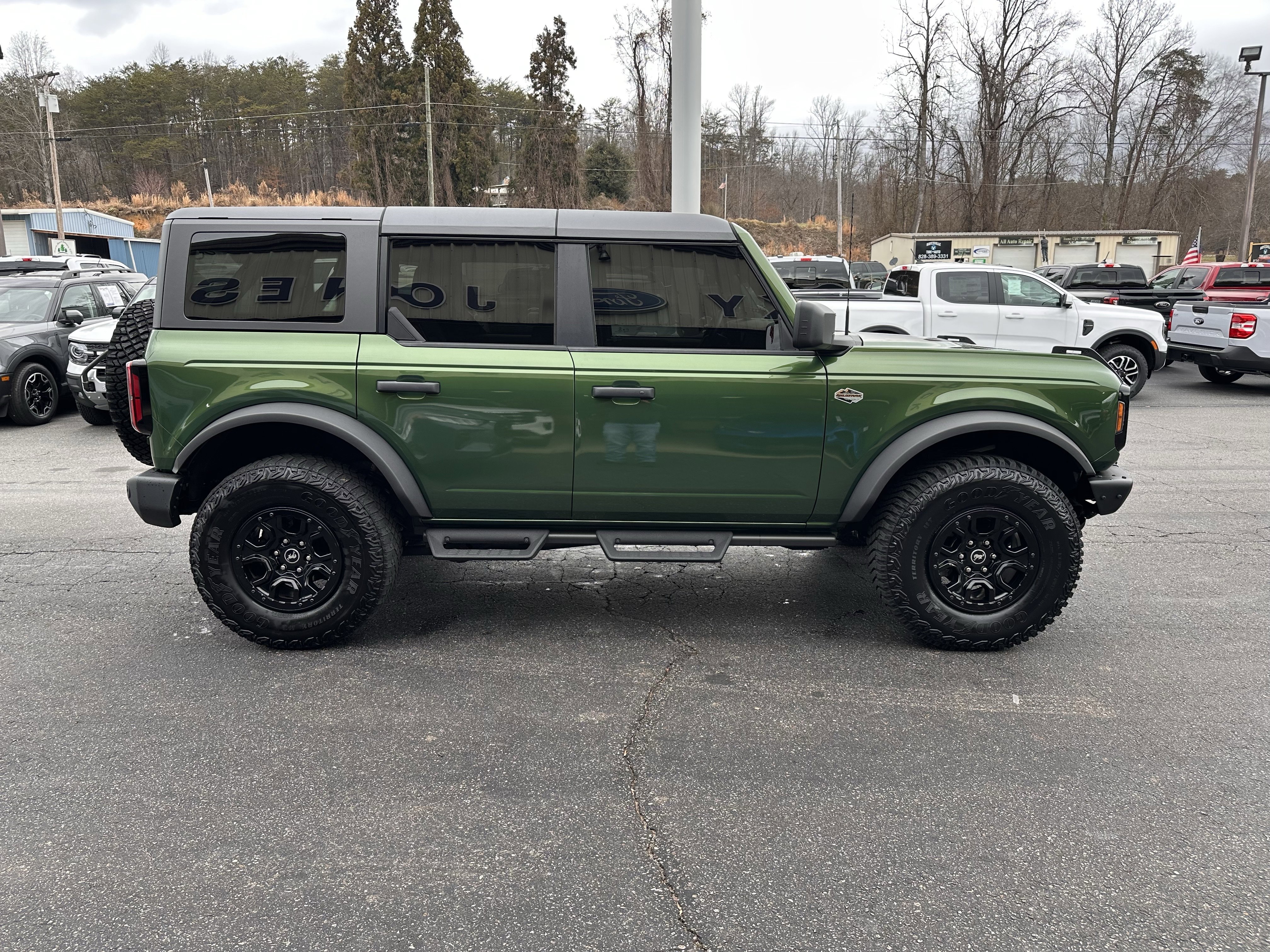 Certified Used 2024 Eruption Green Metallic Ford Wildtrak image 5