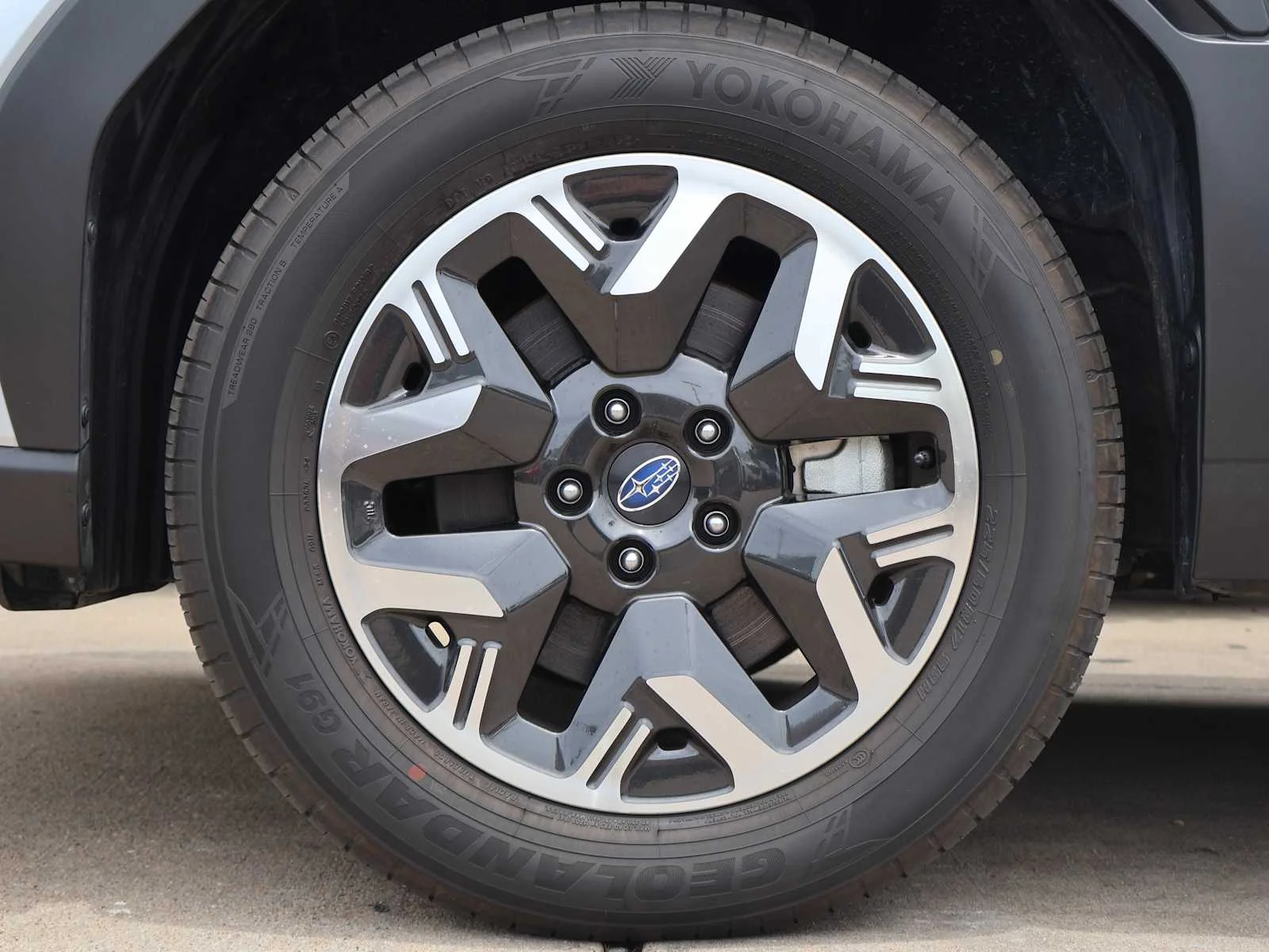 Certified Used 2025 Ice Silver Metallic Subaru Premium image 7