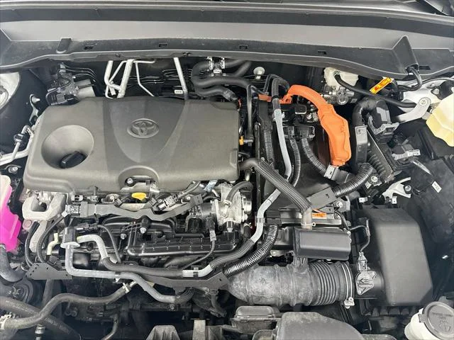 Certified Used 2024 WIND CHILL PEARL Toyota  image 29