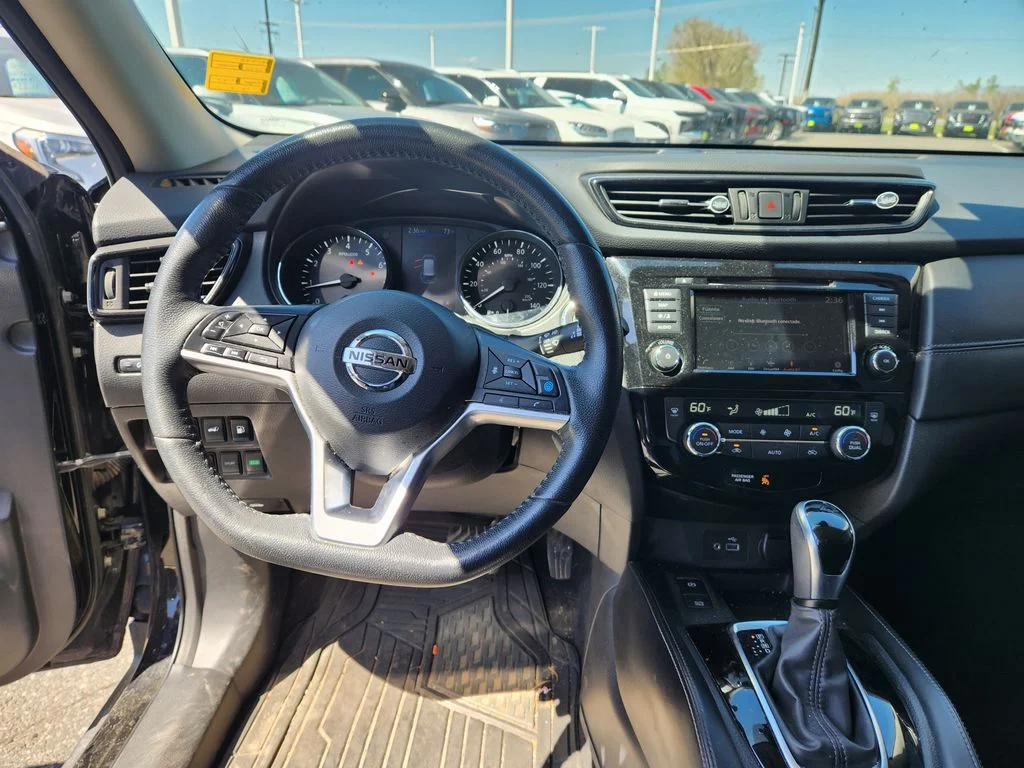 Used 2020 Black Nissan SL image 4