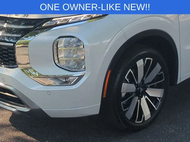 Used 2025 White Mitsubishi SEL image 9