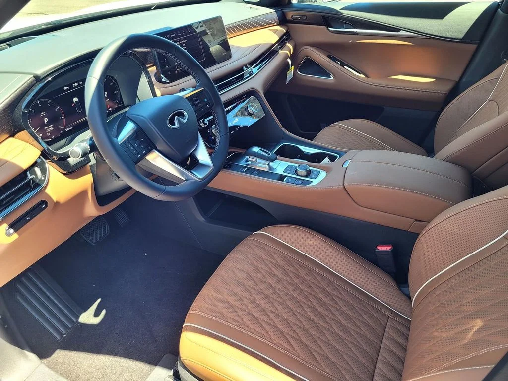 New 2026 White / Black INFINITI Autograph AWD image 6