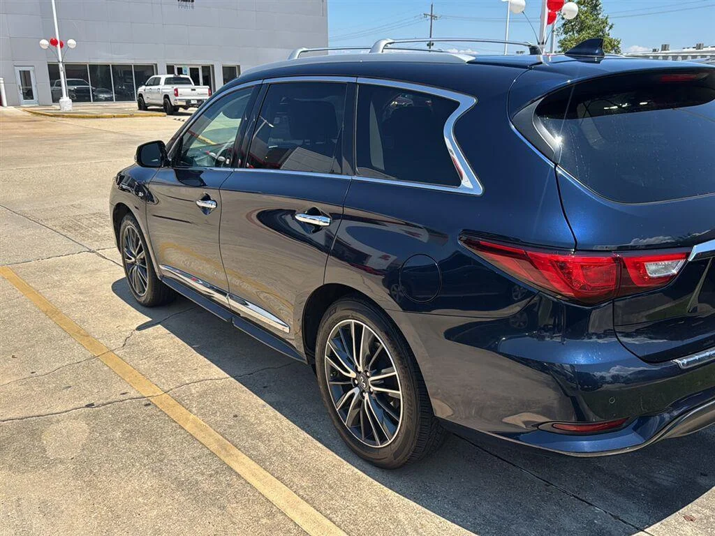 Used 2016 Hermosa Blue INFINITI  image 4