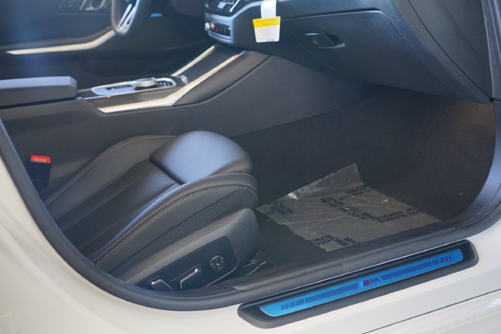 New 2026 Alpine White BMW M340i image 18
