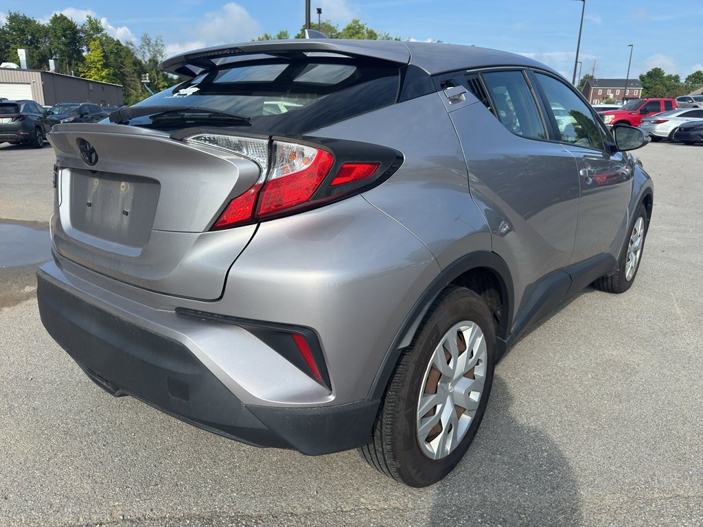 Used 2020 Silver Knockout Metallic Toyota LE image 3