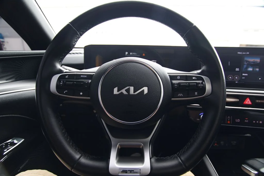 Used 2025 Gray Kia GT-Line image 19