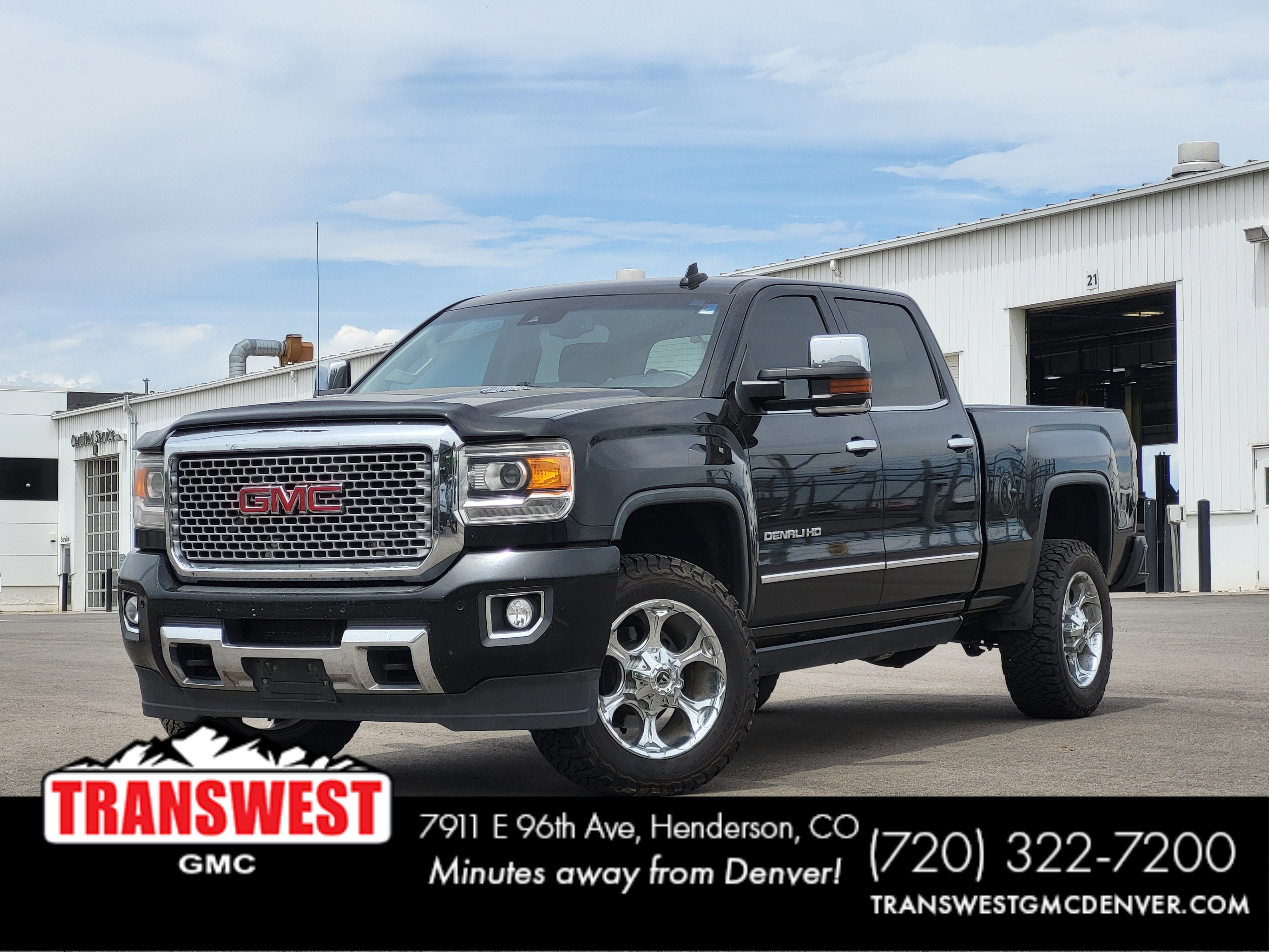2015 GMC Sierra 4WD Crew Cab Short Box's photo