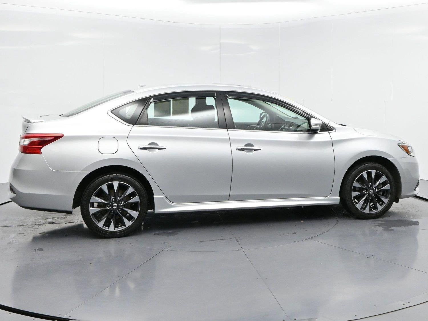 Used 2017 Brilliant Silver Nissan SR Turbo image 8