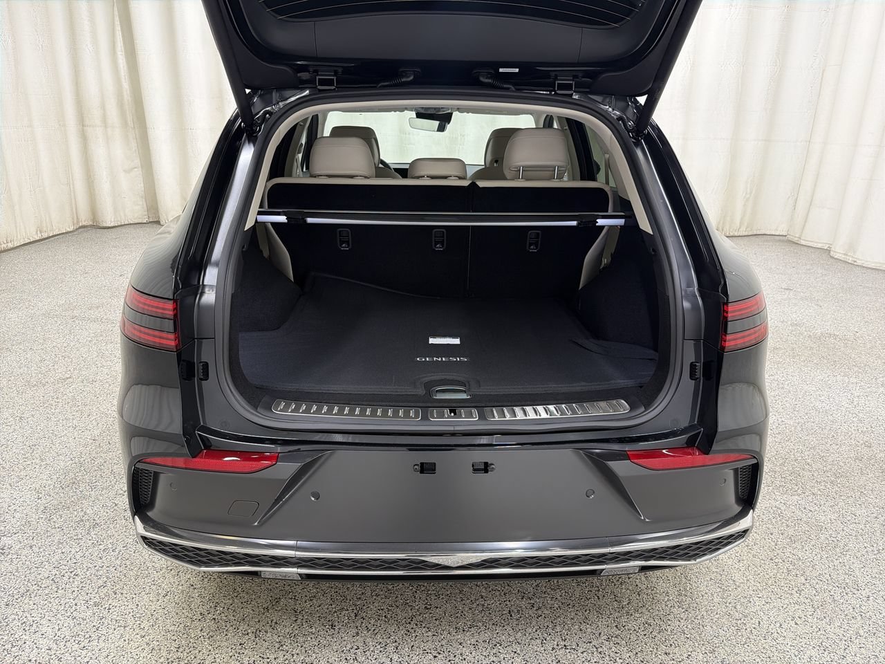 New 2027 Vik Black Genesis 2.5T SELECT image 17