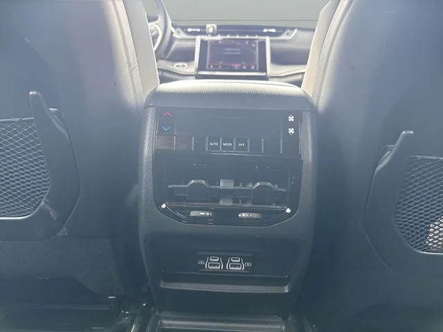 Used 2024 White Jeep Laredo image 13