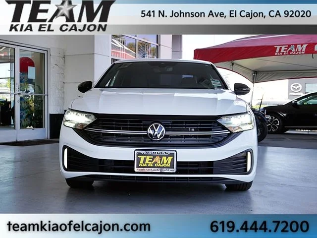 Used 2024 White Volkswagen 1.5T Sport image 4