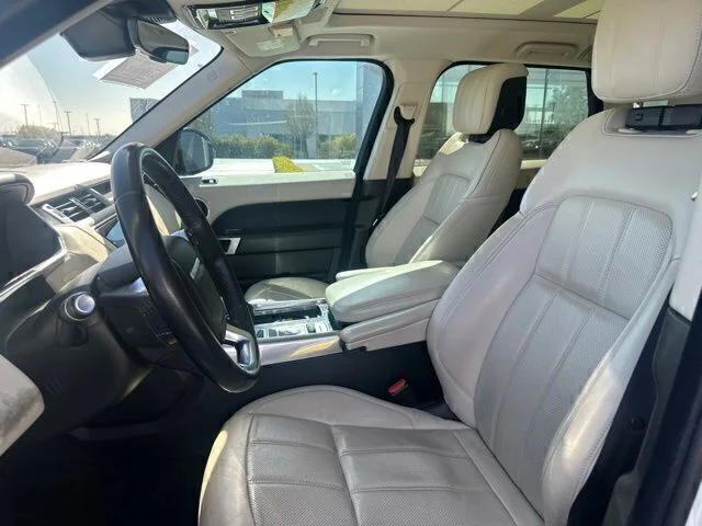 Used 2020 White Land Rover HSE image 9