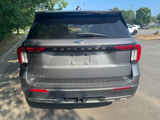 Used 2025 Gray Ford Active image 5