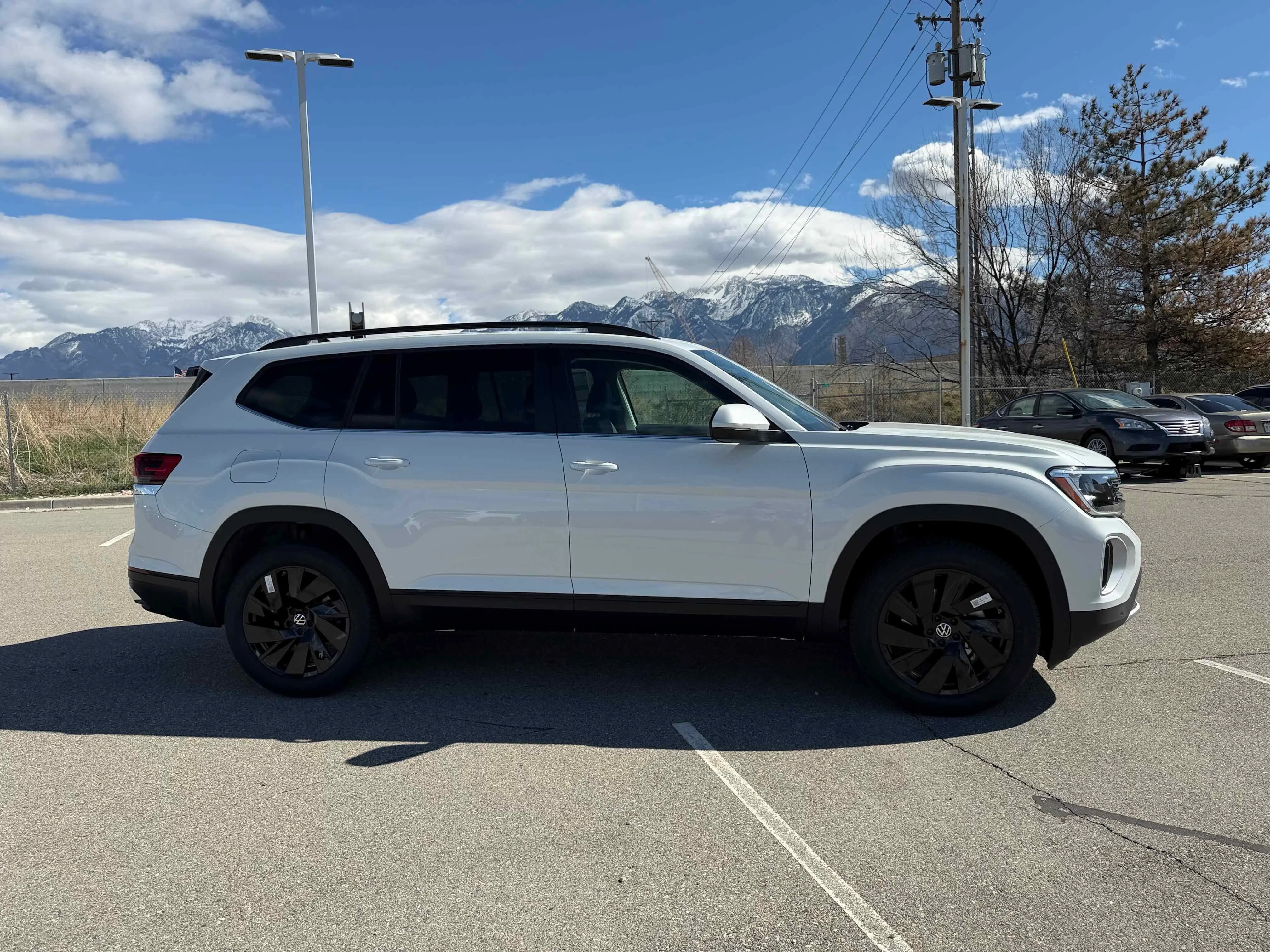 New 2026 Opal White Volkswagen 2.0T SE w/Technology image 8