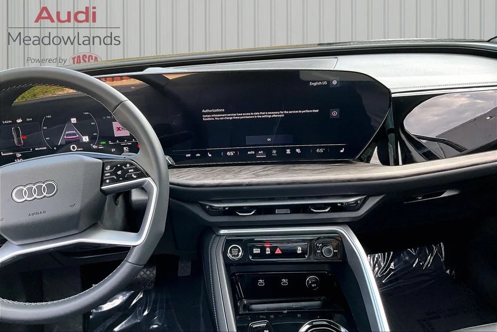 Used 2025 White Audi 2.0T Premium image 9