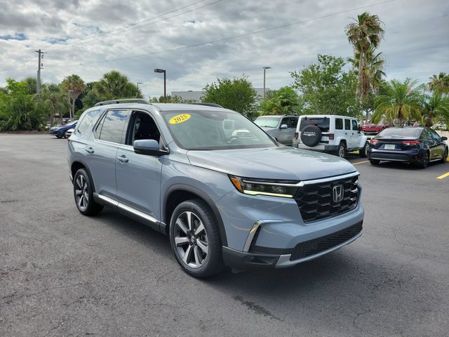 2025 Honda Pilot AWD TRG