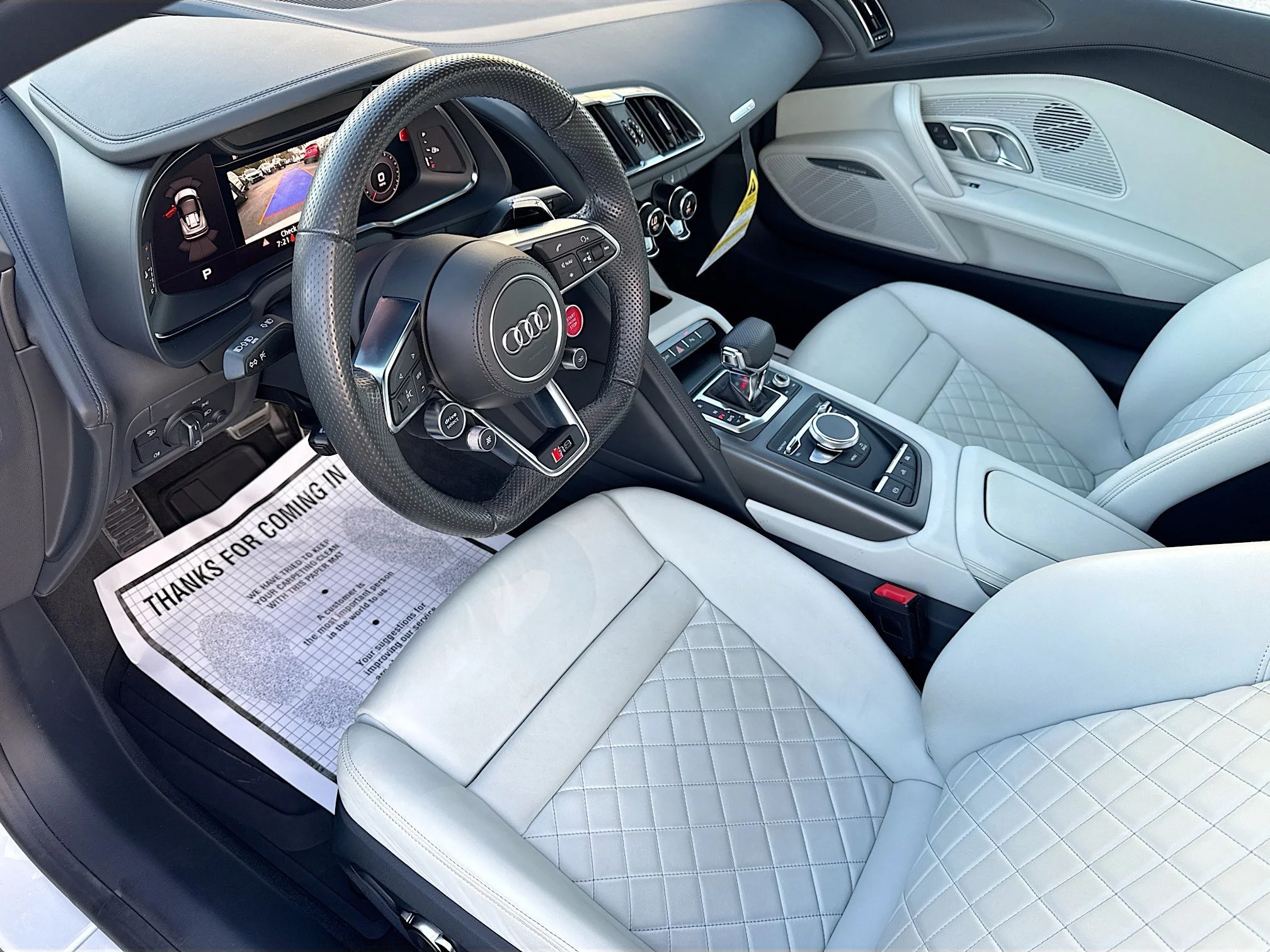 Used 2023 Suzuka Gray Metallic Audi V10 performance image 23
