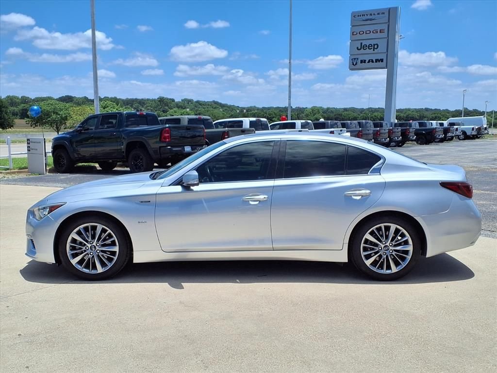 Used 2018 Silver INFINITI 3.0t LUXE image 4