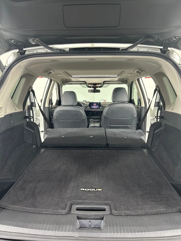 Used 2023 White Nissan SV image 20