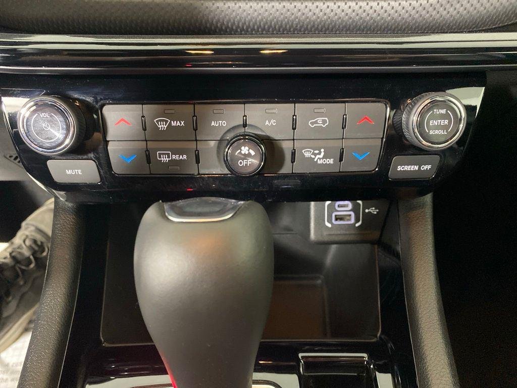 Used 2026 Diamond Black Crystal Pearlcoa Jeep Limited image 22