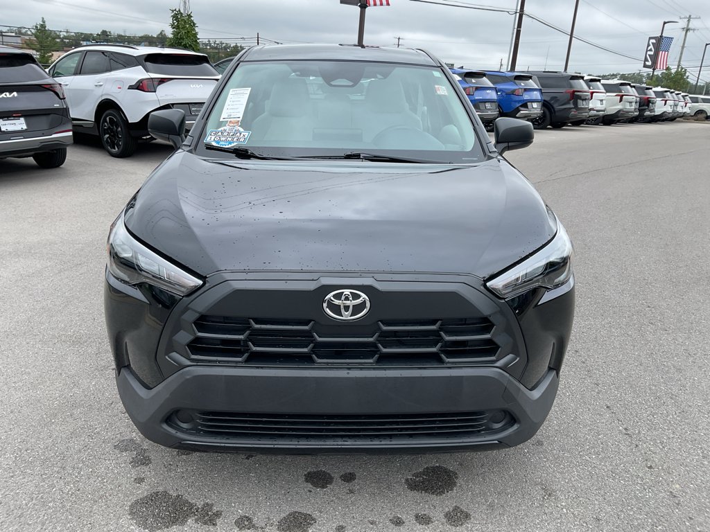 Used 2026 Jet Black Toyota L image 3