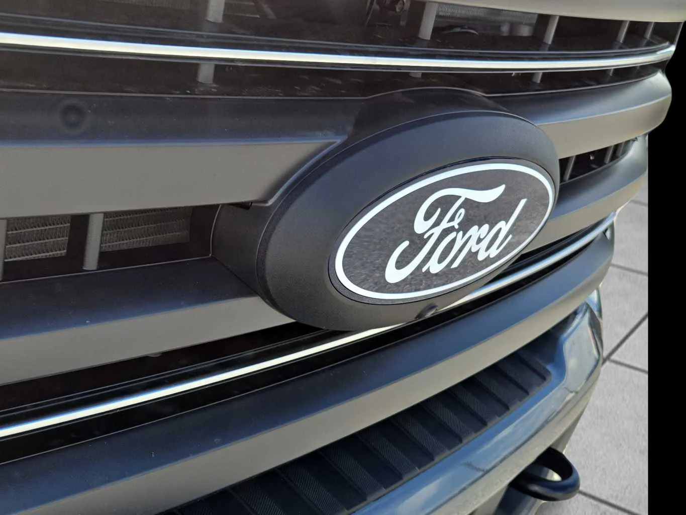 New 2027 Carbonized Gray Metallic Ford F-250® XLT image 17
