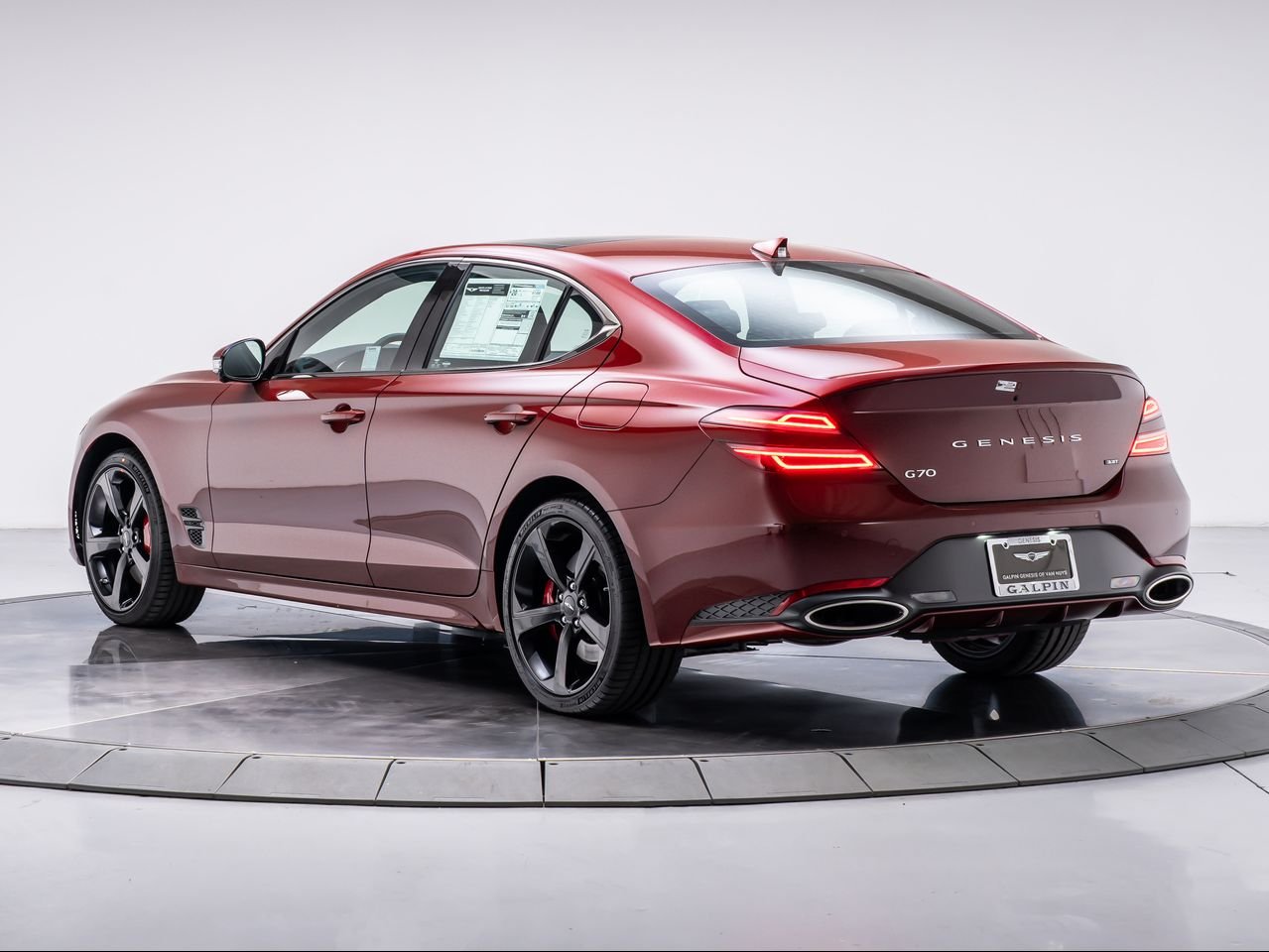 New 2026 Cavendish Red Genesis 3.3T SPORT PRESTIGE image 3