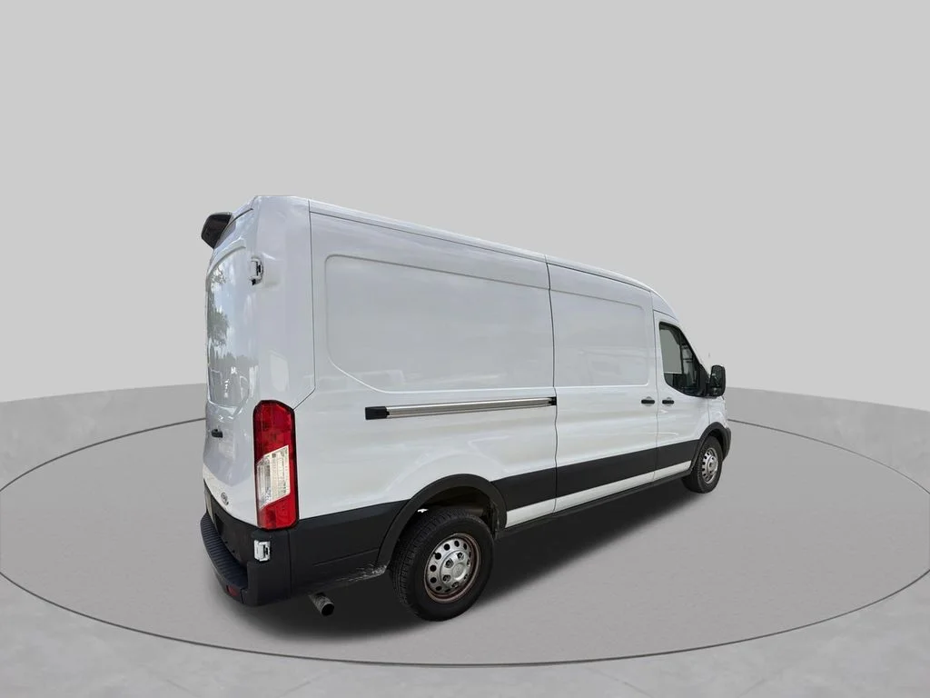 Used 2023 White Ford Base image 4