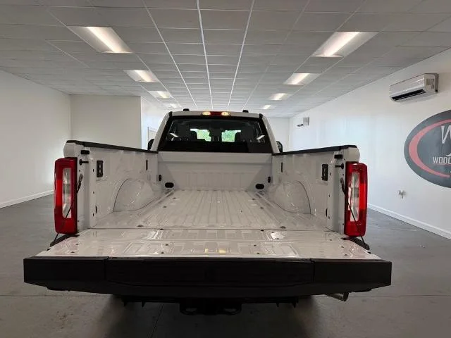 New 2027 Oxford White Ford F-250® XL image 22