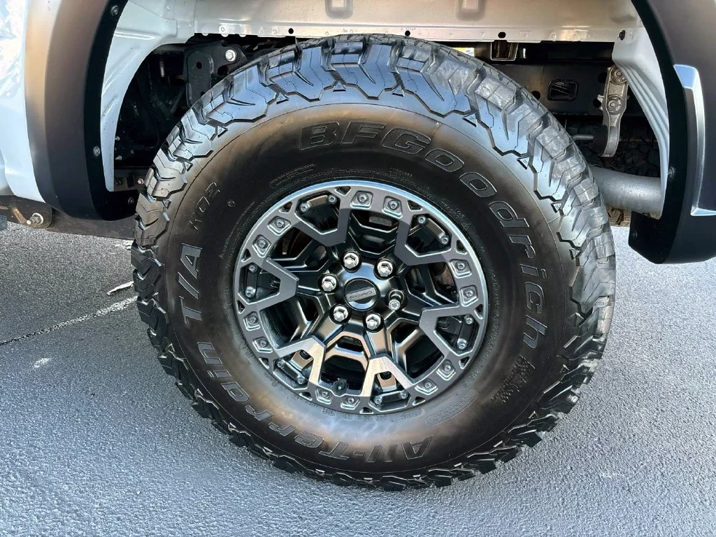 Used 2026 Avalanche Ford Raptor image 9