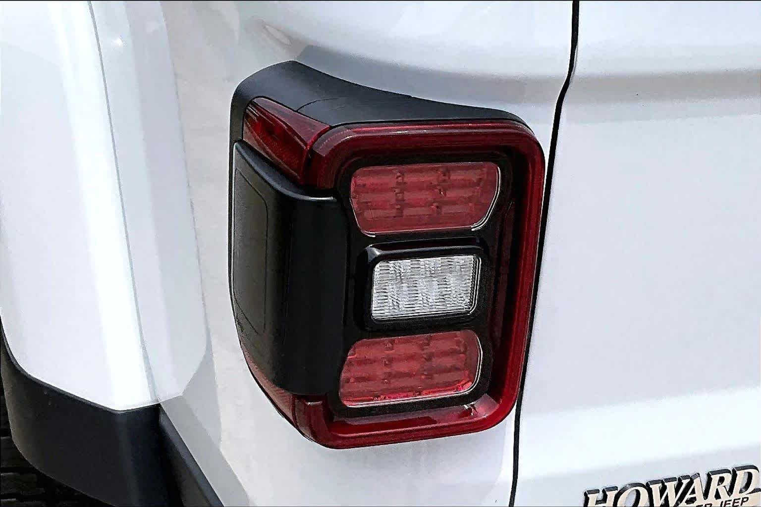 New 2026 Bright White Clearcoat Jeep Mojave image 15