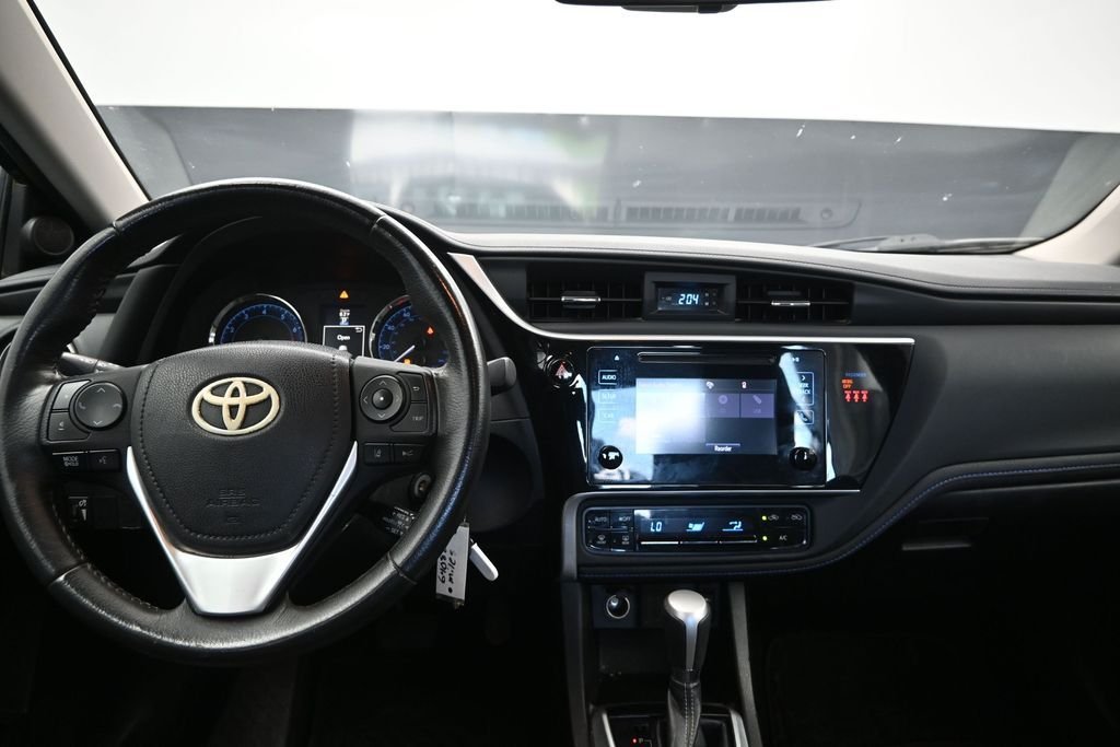 Used 2018 Blue Toyota SE image 19