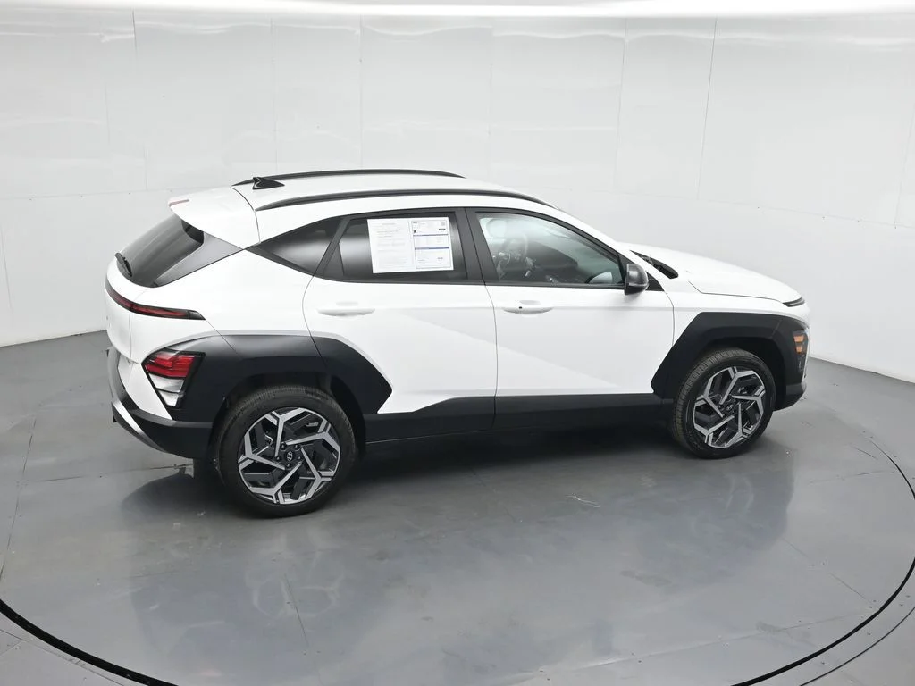 Used 2026 White Hyundai SEL Premium image 40