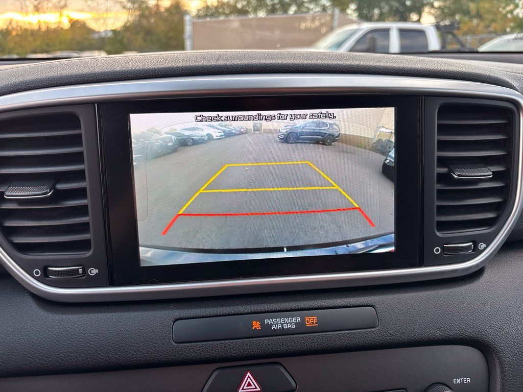 Used 2020 Red Kia LX image 19