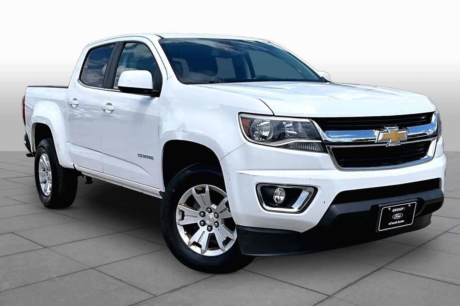Used 2018 Summit White Chevrolet 2WD LT image 3