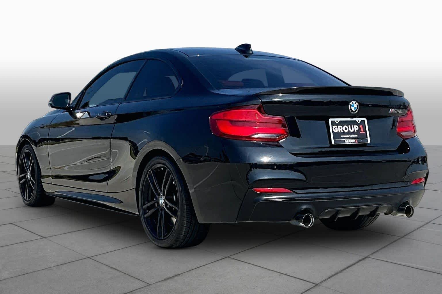 Used 2018 Black Sapphire Metallic BMW M240i image 12