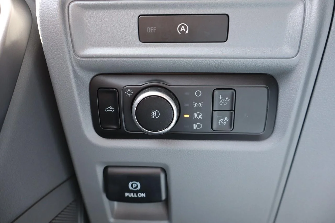 Used 2025 Atlas Blue Ford XLT image 18