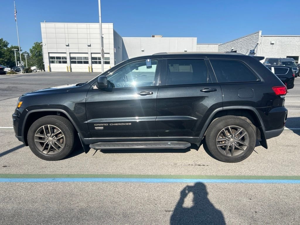 Used 2016 Black Jeep Laredo image 8