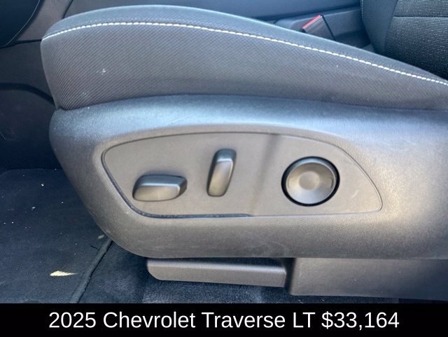 Used 2025 Lakeshore Blue Chevrolet LT image 19
