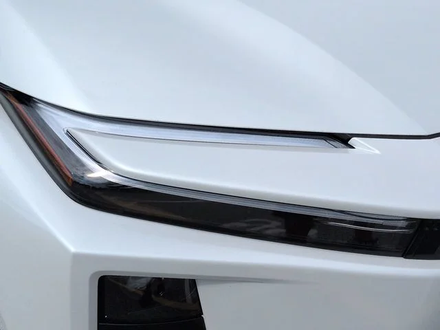 New 2026 Wind Chill Pearl Toyota SE image 10