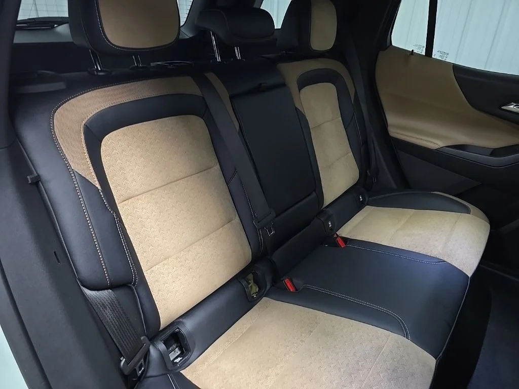 Used 2025 Green Chevrolet ACTIV image 17