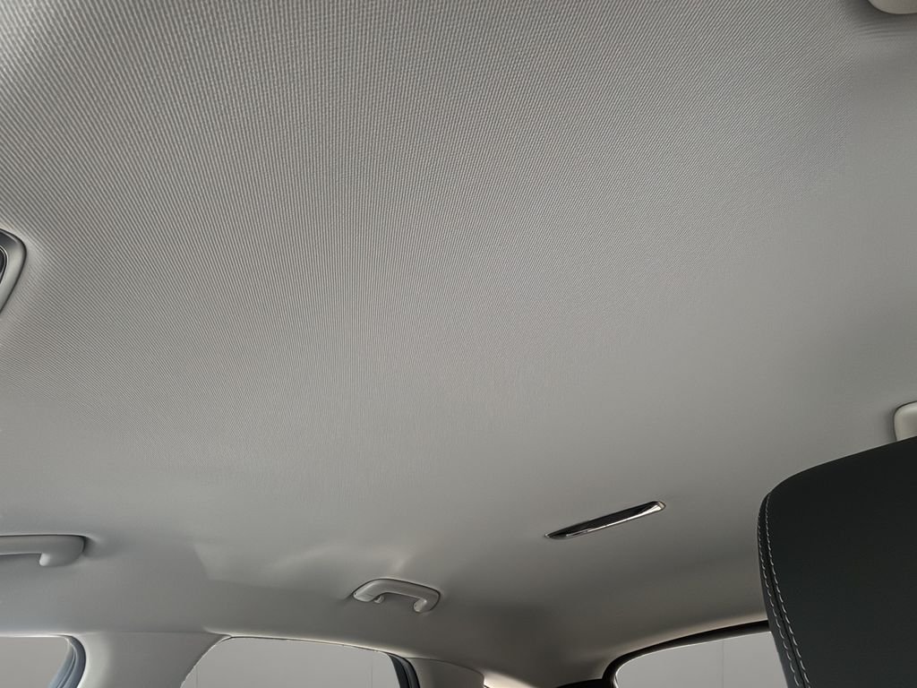 2026 GENESIS GV70 Select - Photo 32