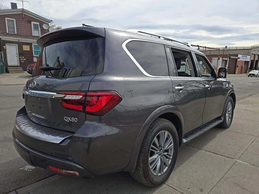 Used 2024 Gray INFINITI LUXE image 2